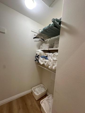 Irvine Gem Luxury Condo Near Irvine Business & Uci Hospital Exterior photo