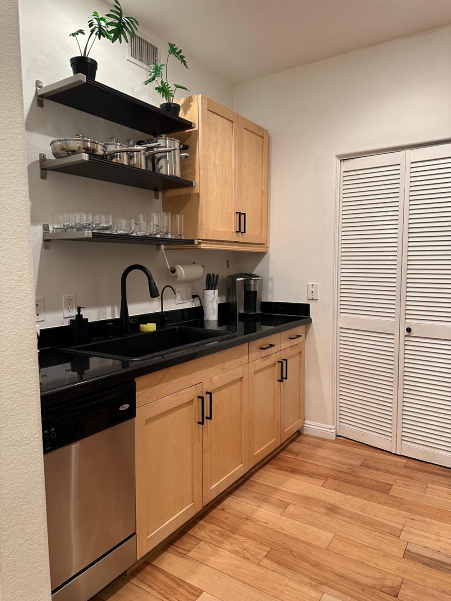 Irvine Gem Luxury Condo Near Irvine Business & Uci Hospital Exterior photo
